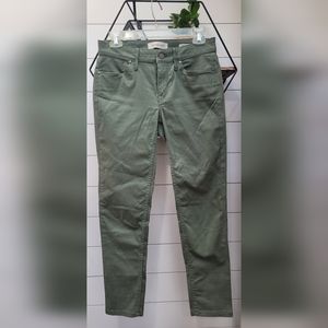 NWOT Calvin Klein Skinny ankle pants size 6